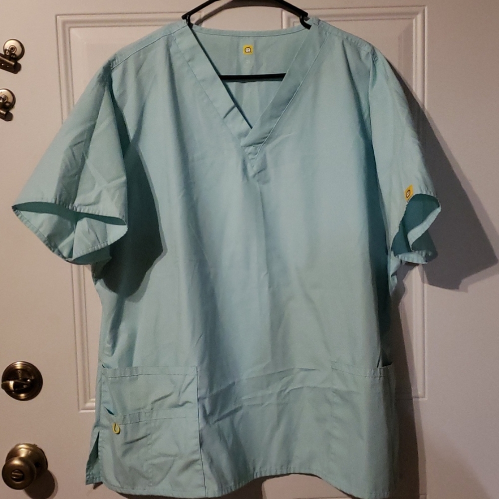 Scrub tops - Picture 4 of 5